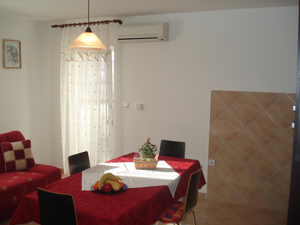 Apartments Buzleta II ฟาชานา ภายนอก รูปภาพ