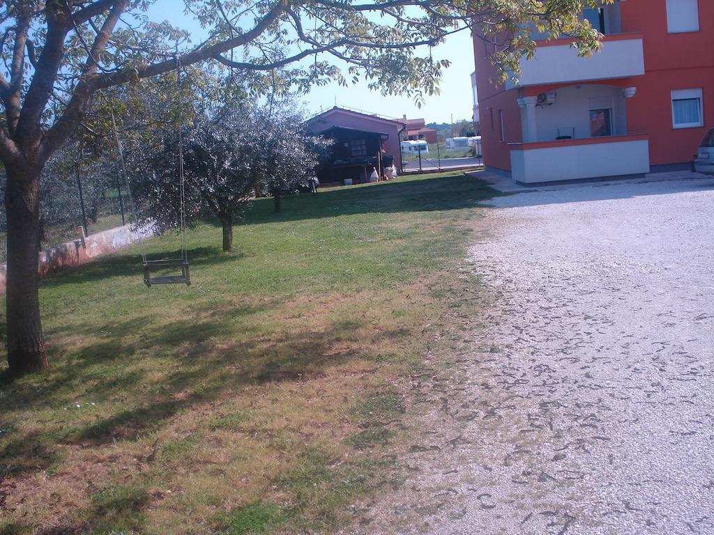 Apartments Buzleta II ฟาชานา ภายนอก รูปภาพ